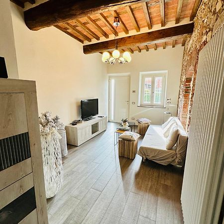 Hotel Locazione Turistica Rania Lucca Exteriér fotografie
